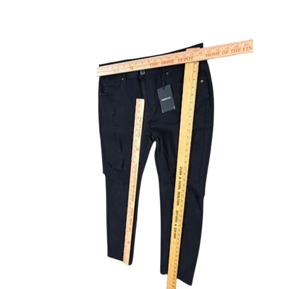 NWT!! "ABSECAI" SZ 36 Distressed Straight Leg/Skinny Jean Skateboarder Stretch - Picture 2 of 9